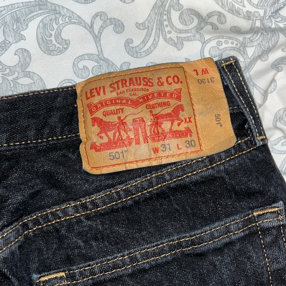 Men’s 501 black Levi’s - Picture 3 of 5